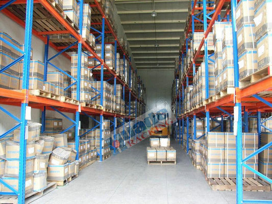 वेयरहाउस के लिए 2500 किग्रा Q235B डबल डीप सेलेक्टिव रैकिंग